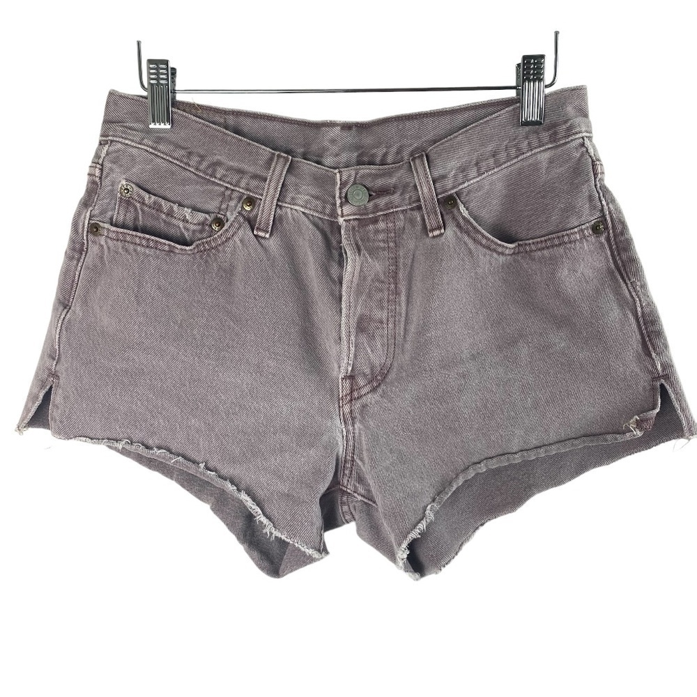 LEVI’S- 501 Denim Button Fly shorts in Lavender Size 27